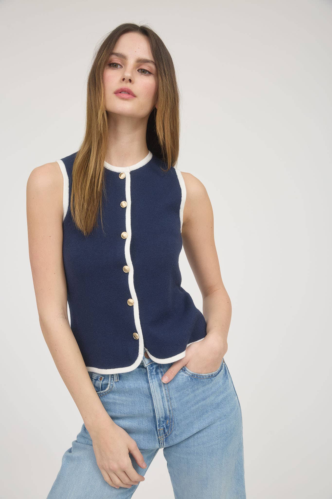 CONTRAST TRIM DETAIL GOLD BUTTON SWEATER VEST: NAVY