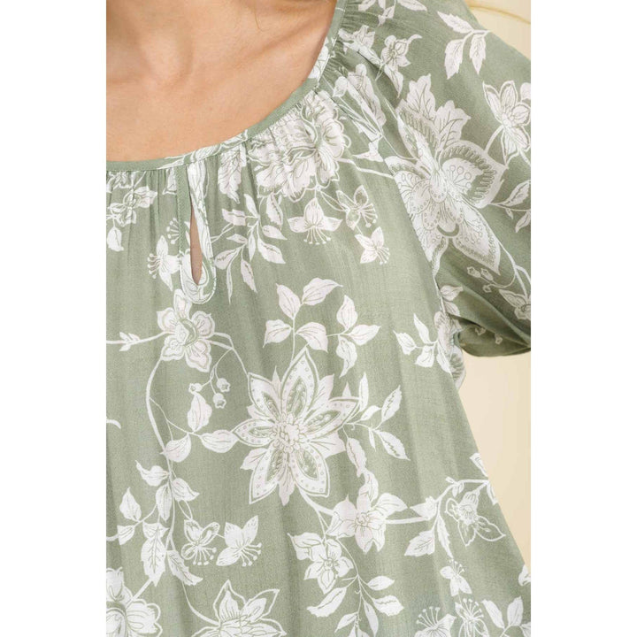 LIGHT WEIGHT BUBBLE HEM TOP