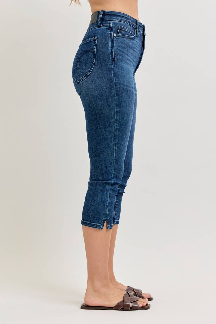 Judy Blue - JB78119 High Waist Tummy Control Capri w/ Shield Back Pockets