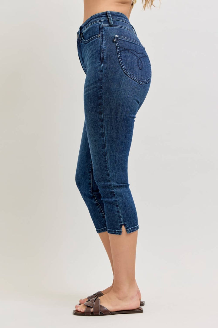Judy Blue - JB78119 High Waist Tummy Control Capri w/ Shield Back Pockets