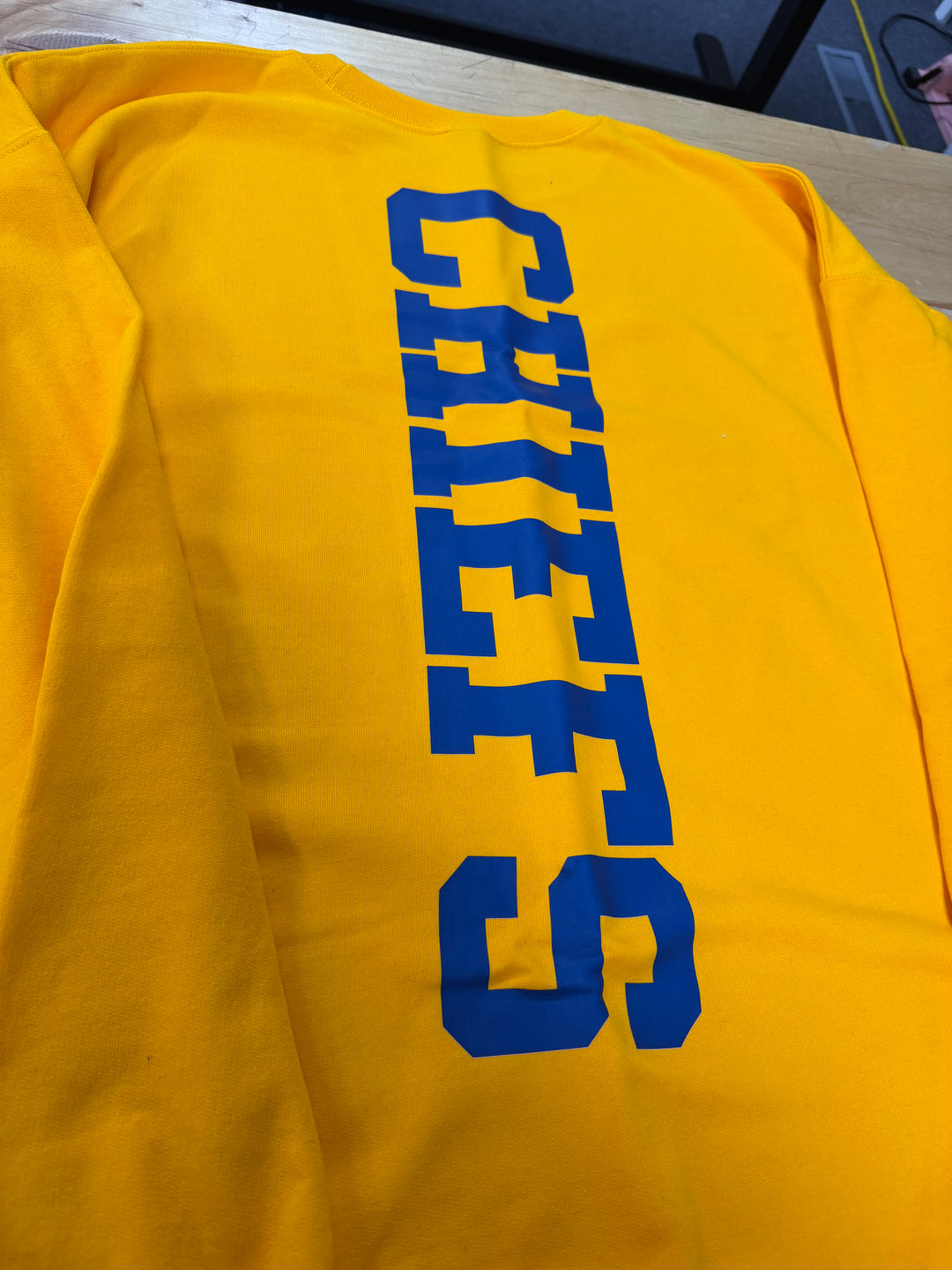 CUSTOM CENTER BIG BACK SWEATSHIRT