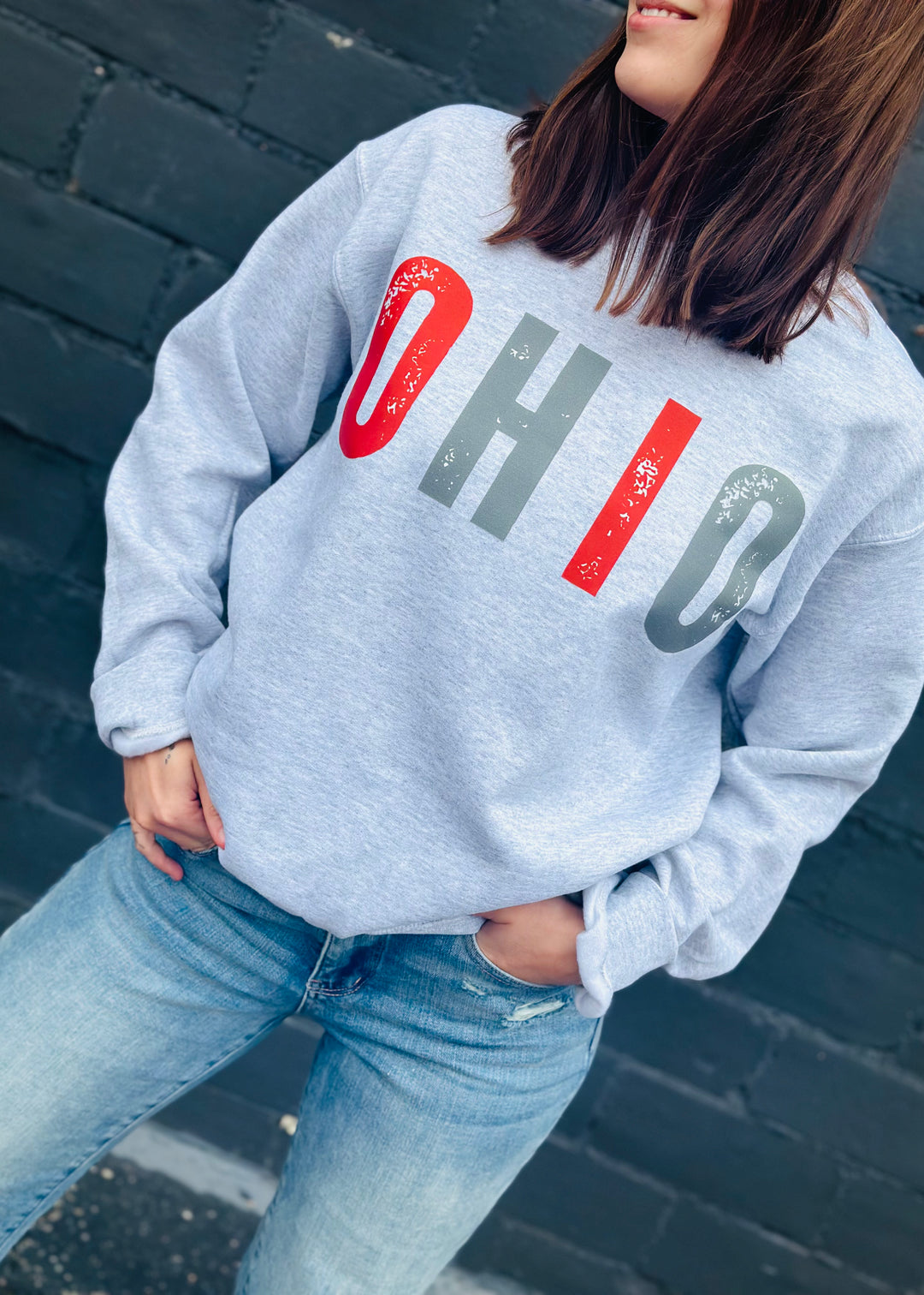 DISTRESSED OHIO GRAPHIC SWEATSHIRT