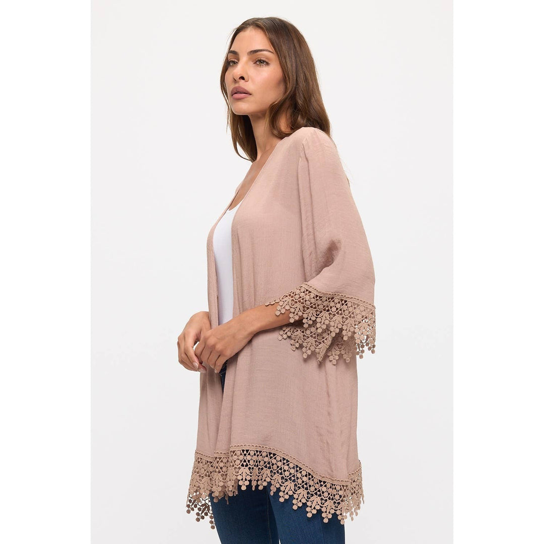 CROCHET LACE OPEN FRONT KIMONO: TAUPE