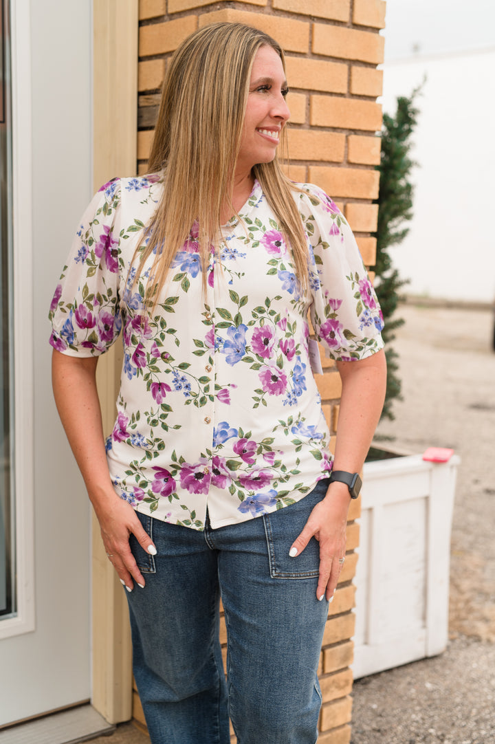 FLORAL SLIT SLEEVE PEARL TRIM BLOUSE: IVORY/GREEN/LILAC